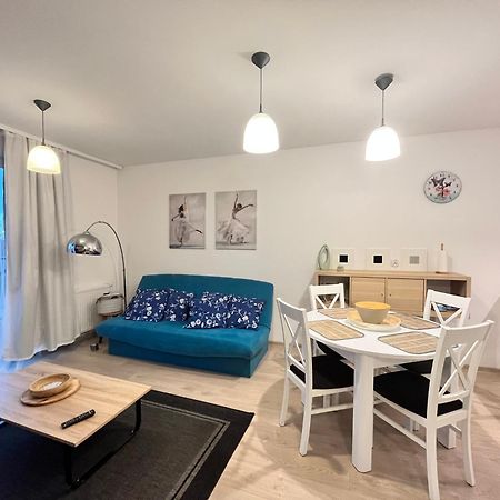 Lazurowy Apartament Kolobrzeg Bagian luar foto